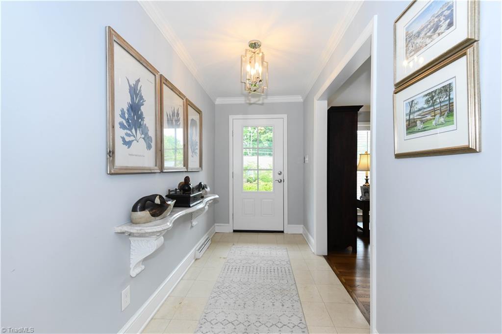 2320 Danbury Road Greensboro, NC 27408 - Photo 3 of 48