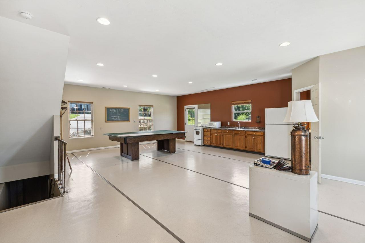 6121 Springdale Road Cincinnati, OH 45247 - Photo 21 of 36