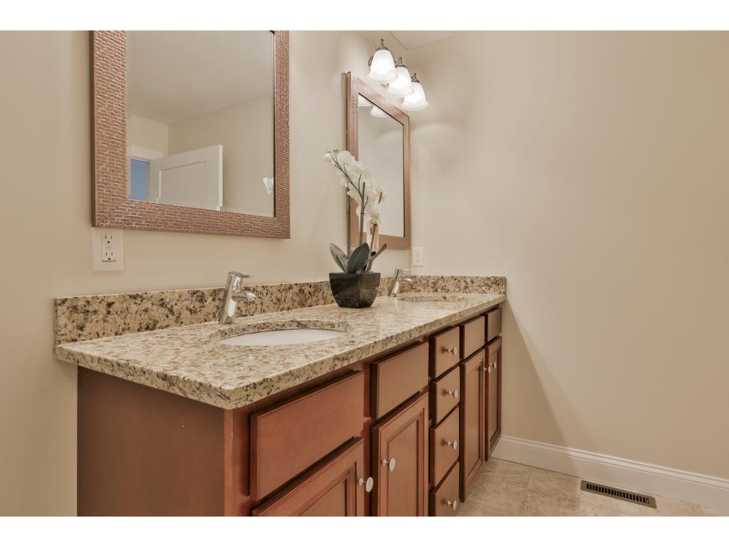 5 L Indian Hill Road, Unit 5L Derry, NH 03038 - Photo 8 of 11 Gallery Image 8