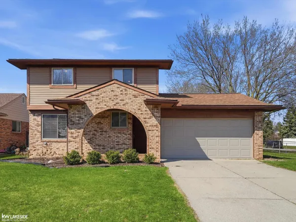 $332,000 | 45833 Heatherwoode Lane, Macomb, MI 48044