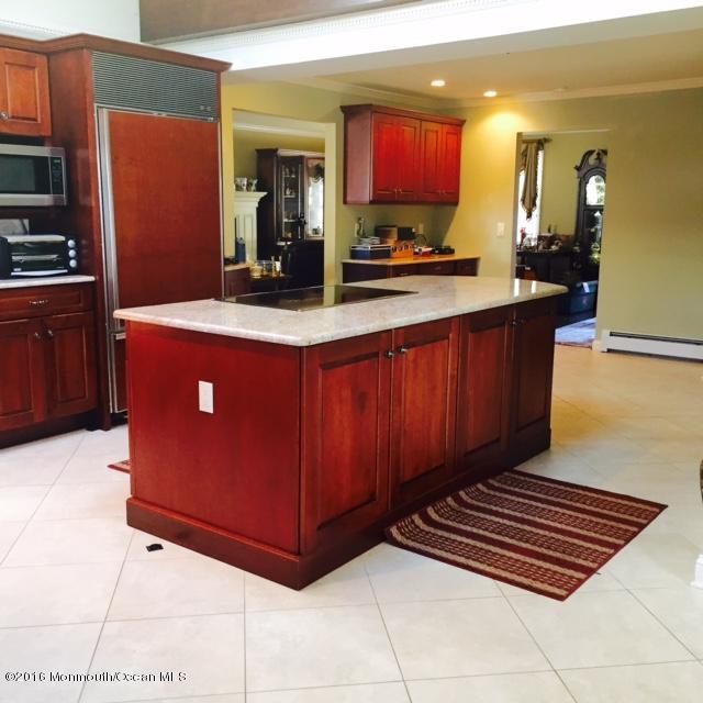 18 Queen Ann Road Brick, NJ 08723 - Photo 3 of 23 18 queen ann 5
