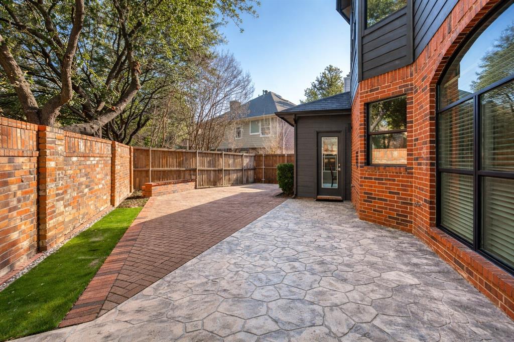 14624 Dickenson Court Addison, TX 75001 - Photo 19 of 32