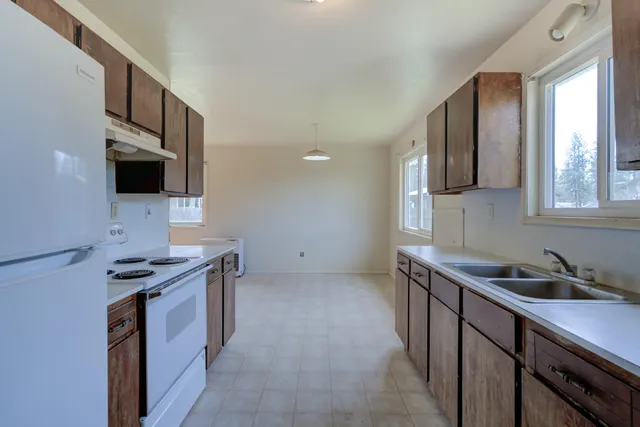 $200,000 | 45264 State Highway, McArthur, CA 96056