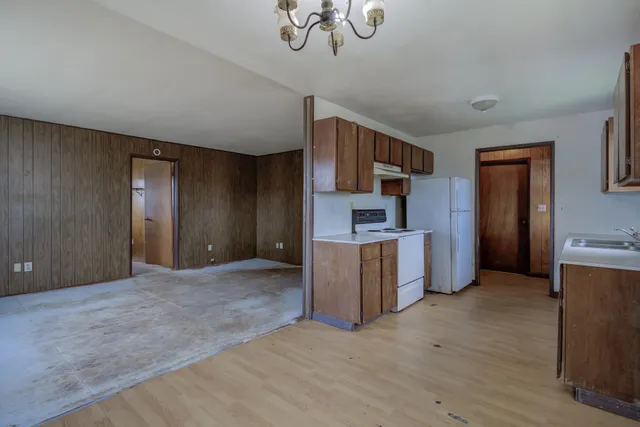 $200,000 | 45264 State Highway, McArthur, CA 96056