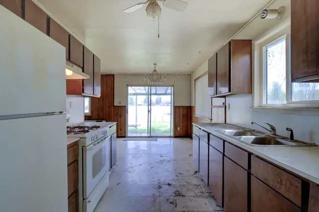 $200,000 | 45264 State Highway, McArthur, CA 96056