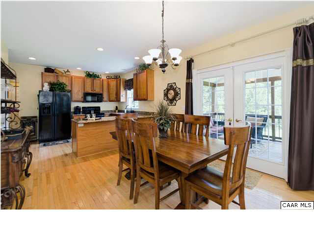 3771 Ashleigh Way Road Barboursville, VA 22923 - Photo 9 of 26 Bright eat-in kitchen offers seating at the bar and room for a large table.