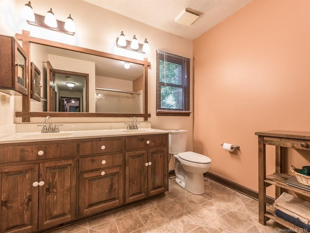 11420 Idlewild Road Matthews, NC 28105 - Photo 14 of 24 Gallery Image 14