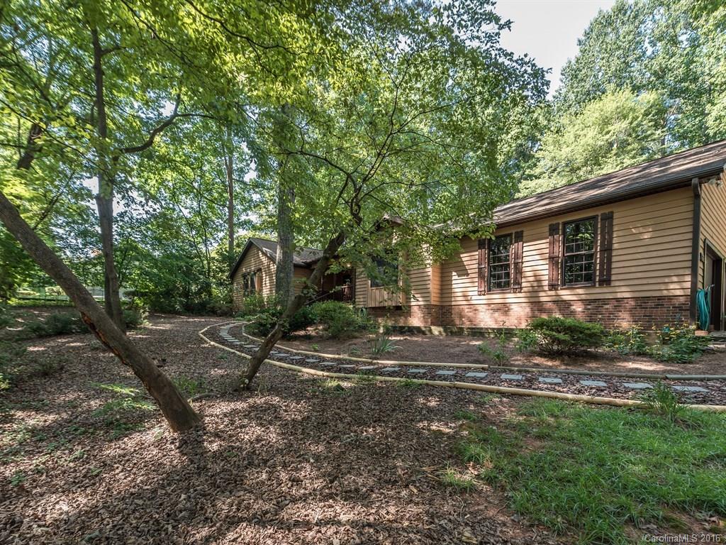 11420 Idlewild Road Matthews, NC 28105 - Photo 23 of 24 Gallery Image 23