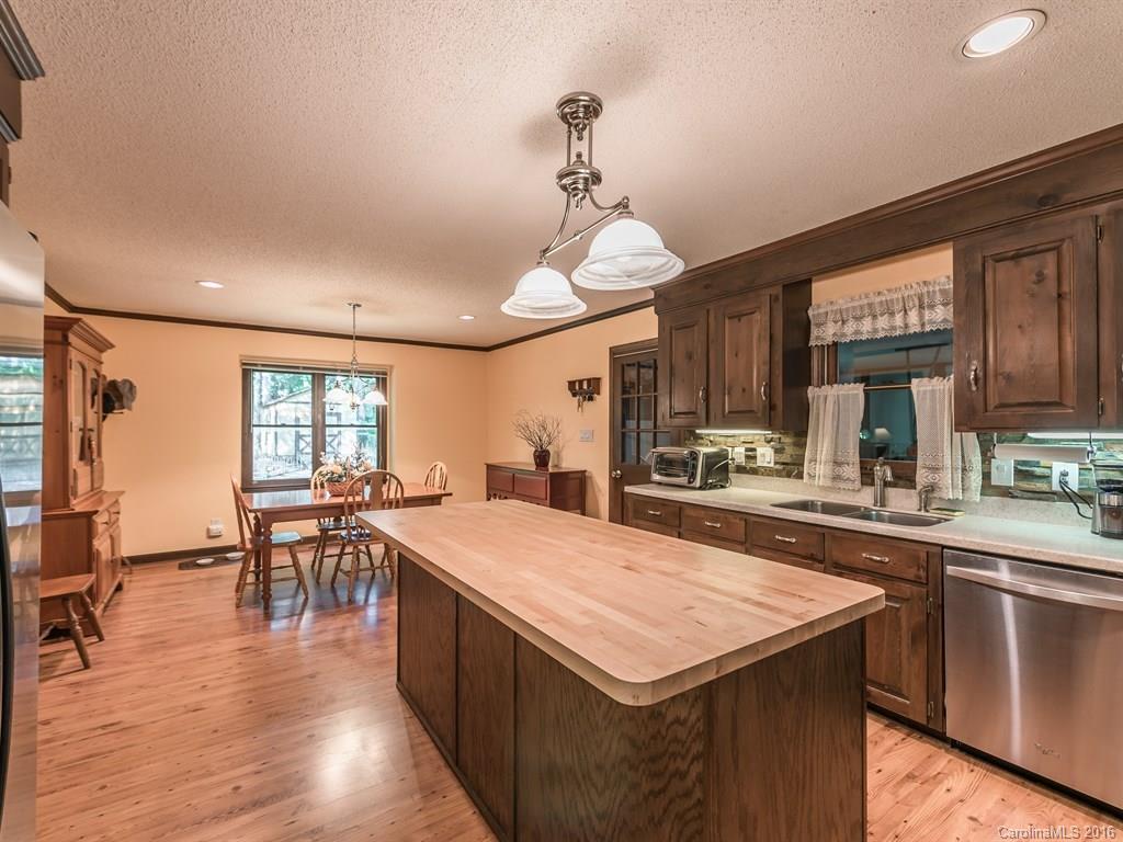 11420 Idlewild Road Matthews, NC 28105 - Photo 10 of 24 Gallery Image 10