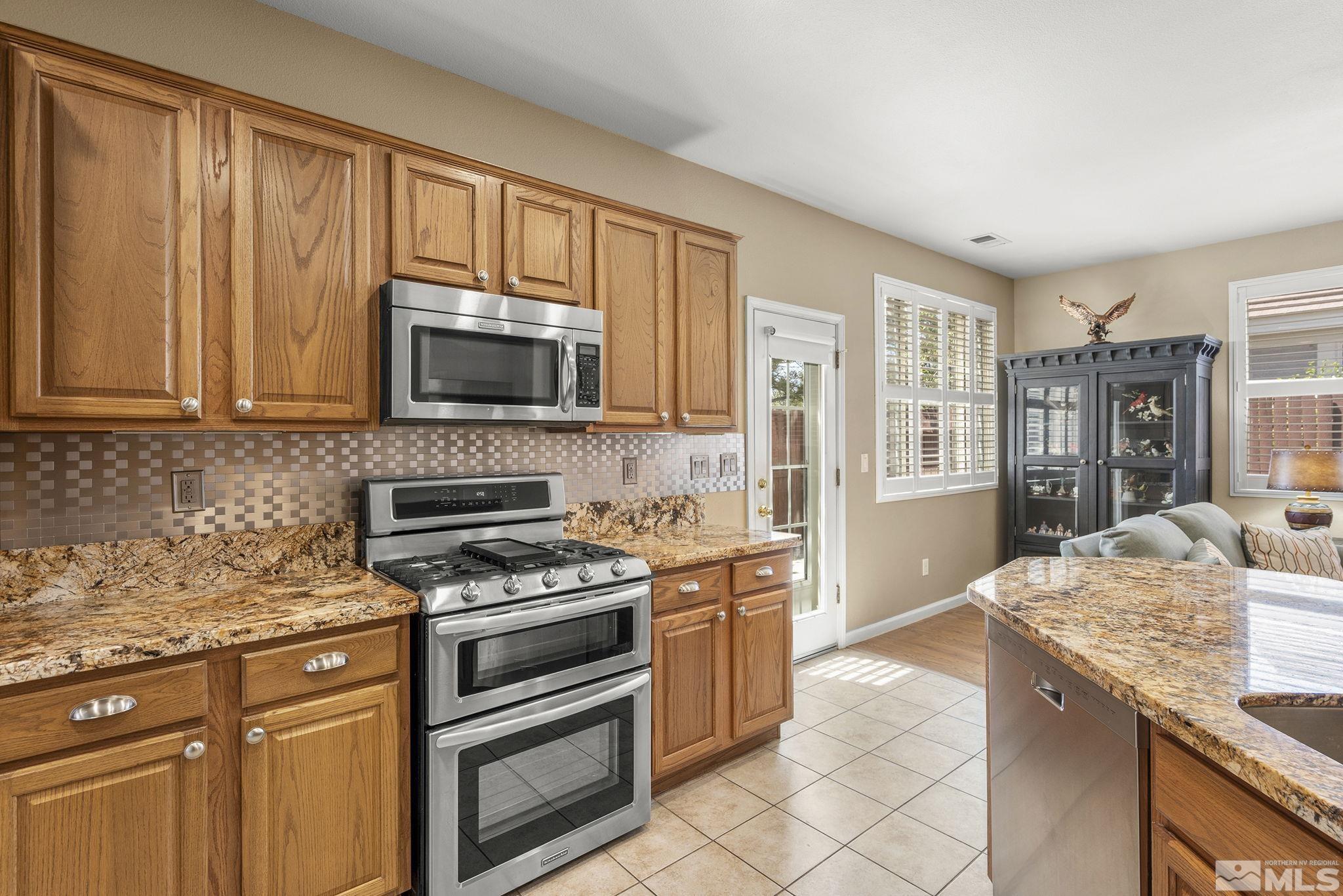 10469 Summershade Lane Reno, NV 89521 - Photo 5 of 28 Photo 5