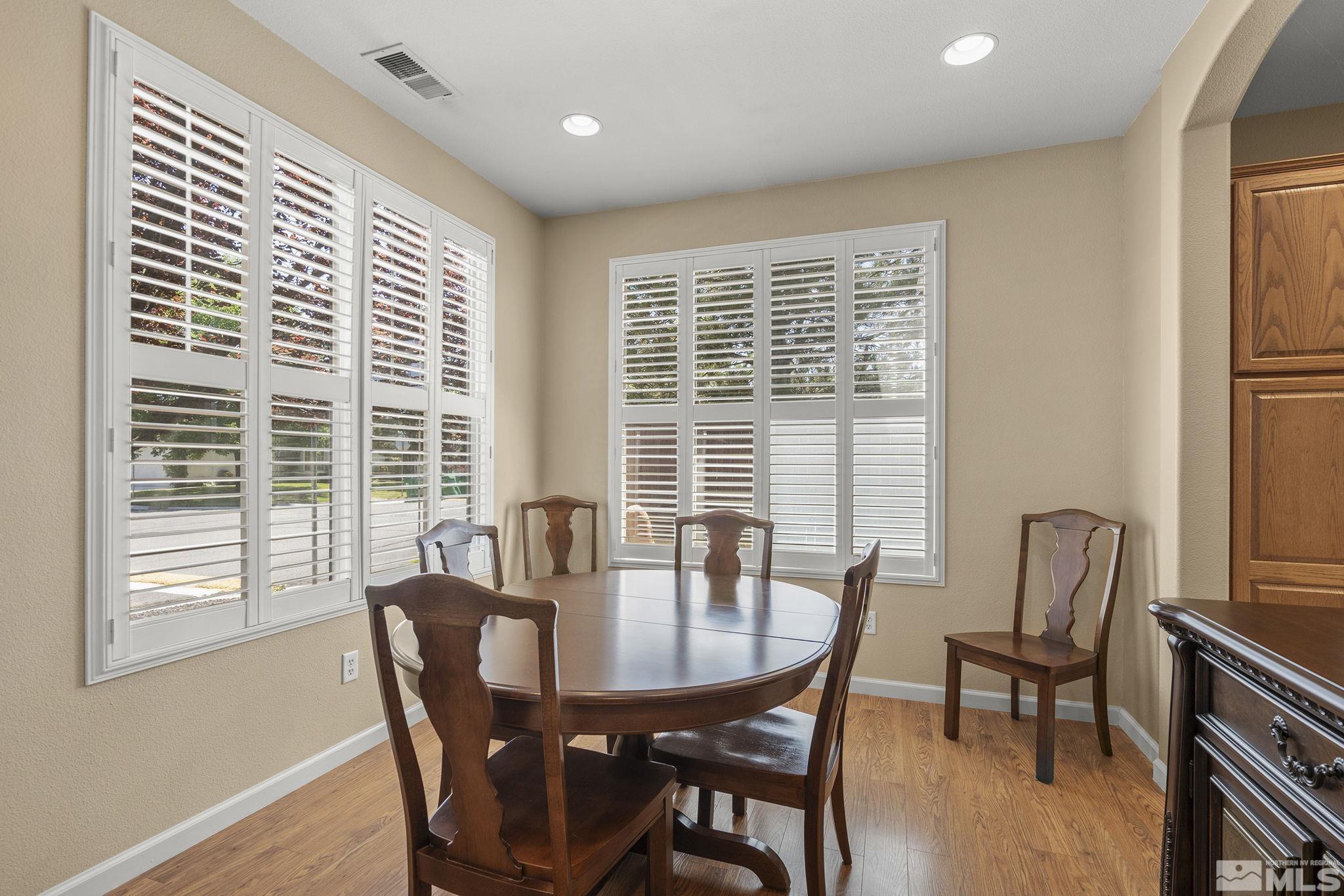 10469 Summershade Lane Reno, NV 89521 - Photo 8 of 28 Photo 8