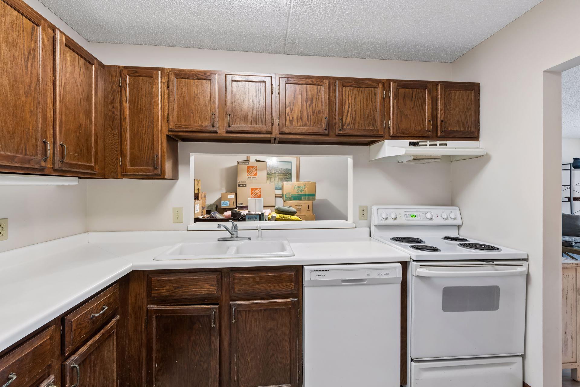 10531 Cedar Lake Road, Unit 212 Minnetonka, MN 55305 - Photo 12 of 48