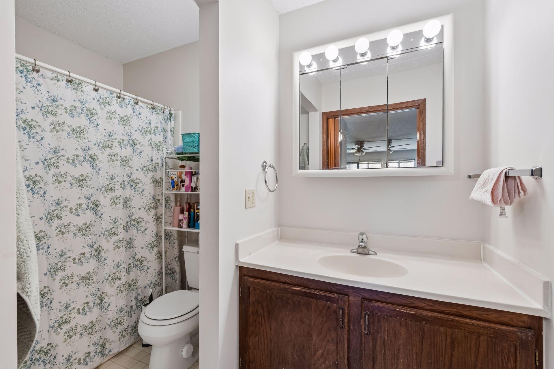 10531 Cedar Lake Road, Unit 212 Minnetonka, MN 55305 - Photo 20 of 48