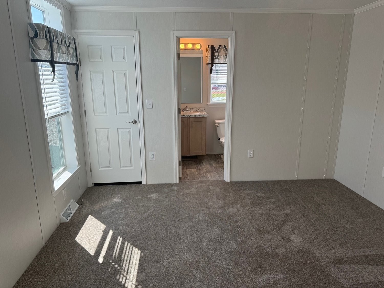 25 Groton School Road, Unit 14 Ayer, MA 01432 - Photo 7 of 11 Gallery Image 7