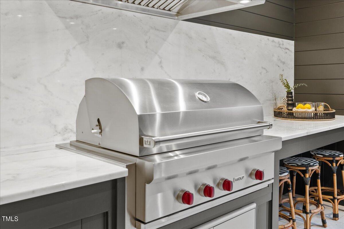 222 Reynolds Road Raleigh, NC 27609 - Photo 40 of 43 a utility room with washer and dryer