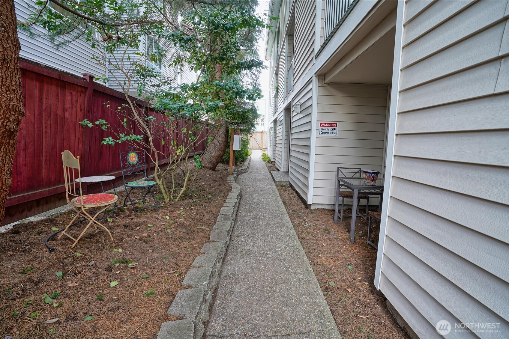 633 Northwest 85th Street, Unit 102 Seattle, WA 98117 - Photo 16 of 20