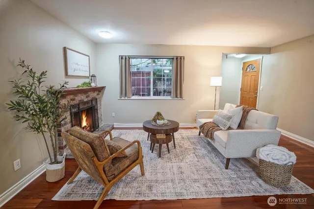 $360,000 | 633 Northwest 85th Street, Unit 102, Seattle, WA 98117