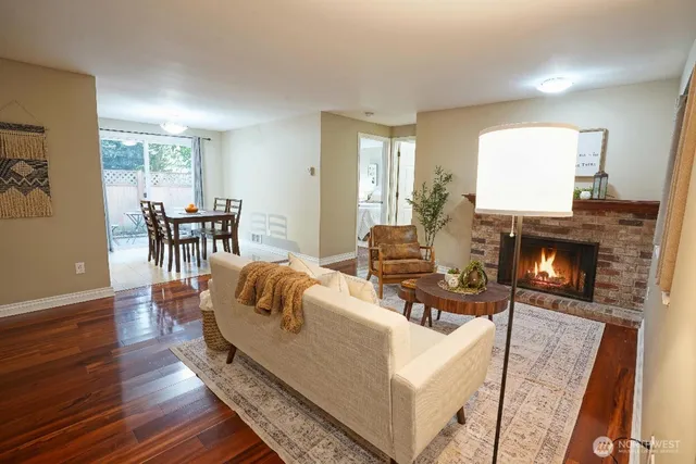 $360,000 | 633 Northwest 85th Street, Unit 102, Seattle, WA 98117