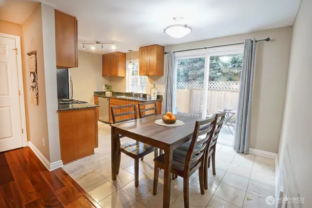 $360,000 | 633 Northwest 85th Street, Unit 102, Seattle, WA 98117