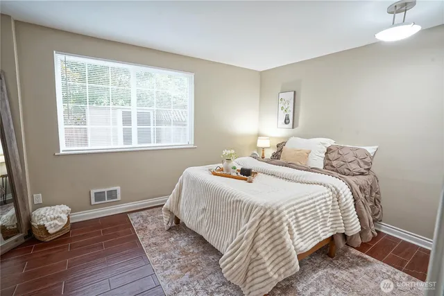 $360,000 | 633 Northwest 85th Street, Unit 102, Seattle, WA 98117