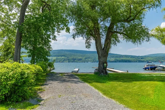 $299,900 | 6355 Glenn Avenue, Middlesex, NY 14507