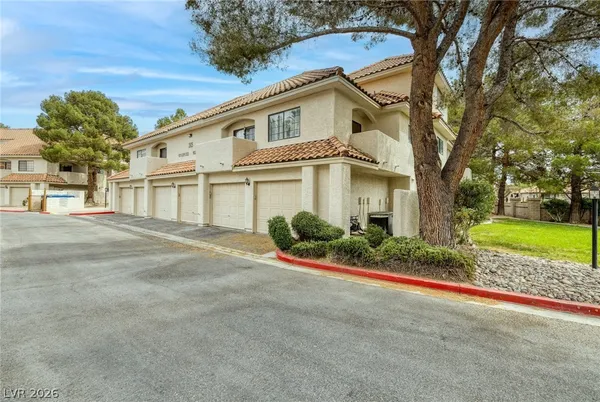 $285,000 | 2605 South Durango Drive, Unit 102, Las Vegas, NV 89117