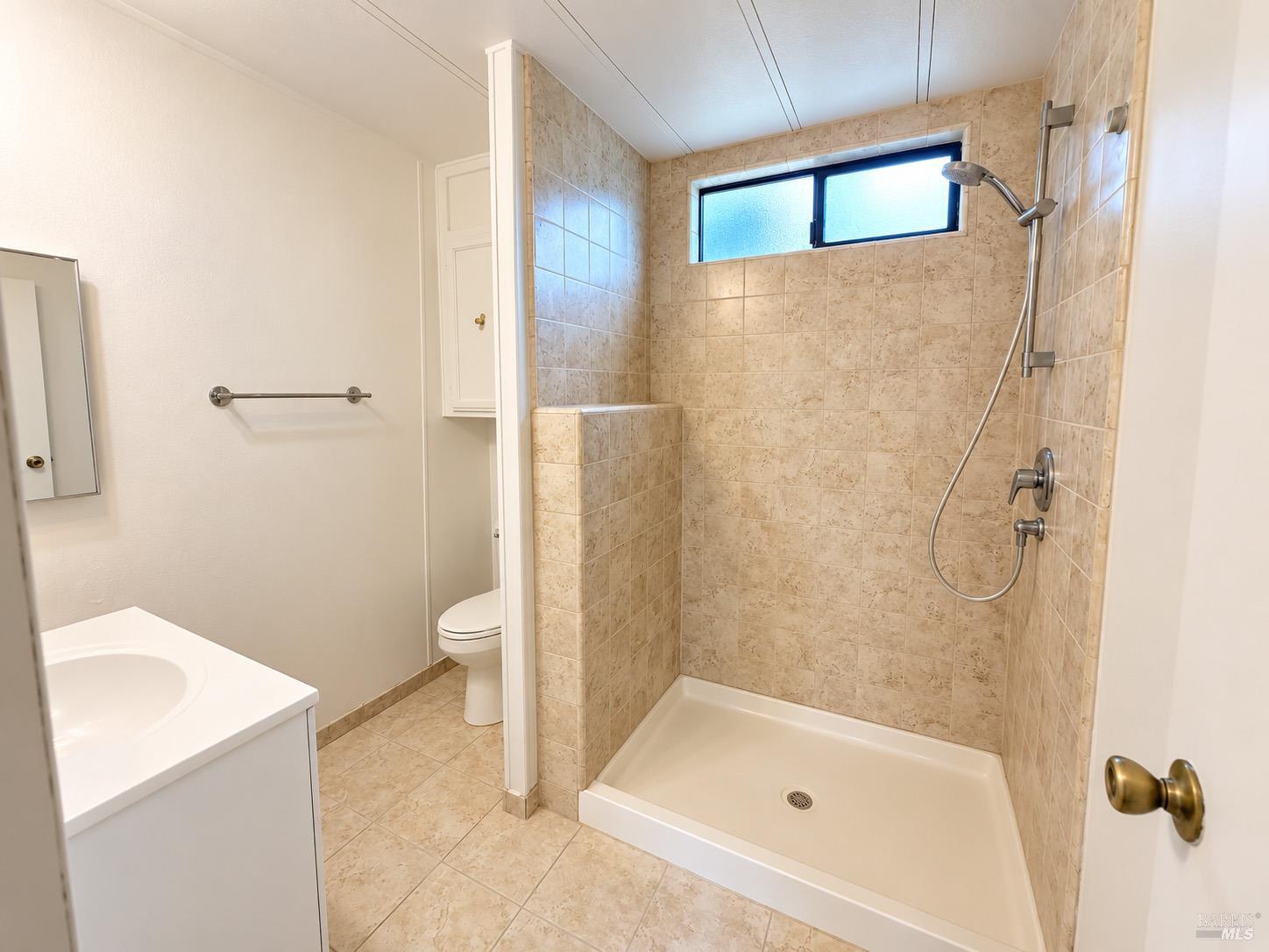 55 Yosemite Road San Rafael, CA 94903 - Photo 18 of 34 Gallery Image 18