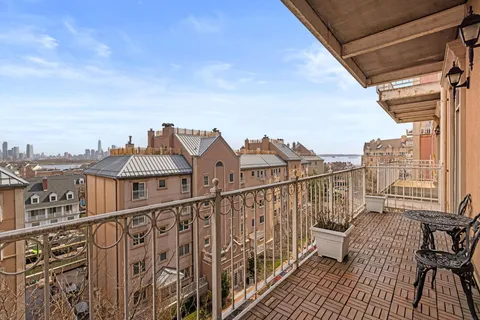 $429,000 | 207 Shearwater Court West, Unit 66, Jersey City, NJ 07305