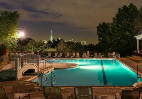 $429,000 | 207 Shearwater Court West, Unit 66, Jersey City, NJ 07305