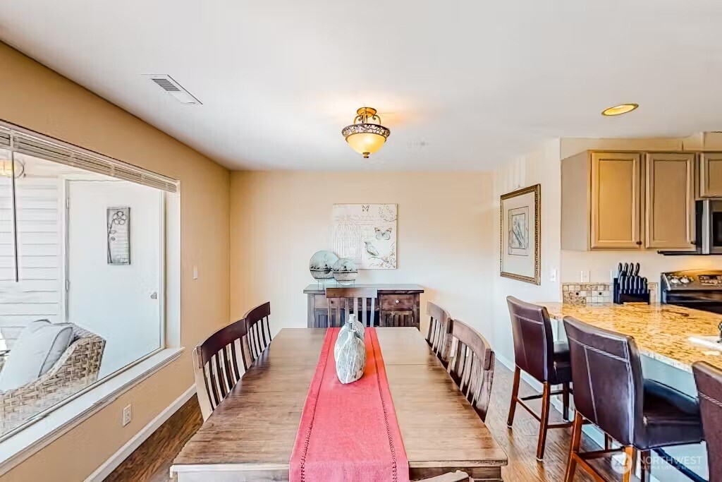 808 West Manson Highway, Unit B203 Chelan, WA 98816 - Photo 5 of 23