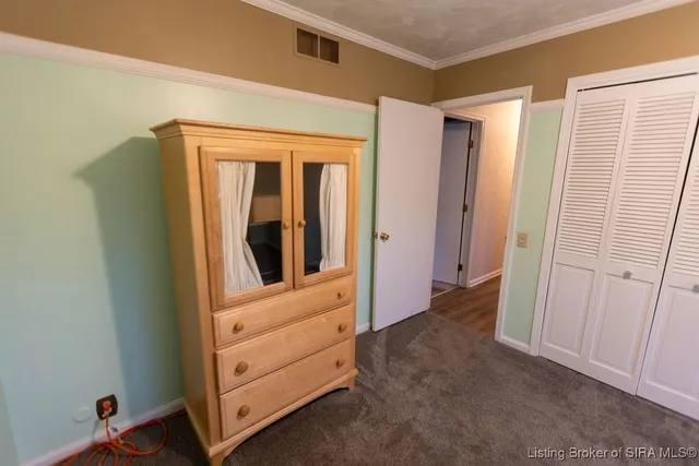 $315,000 | 3720 Flemar Drive, Floyds Knobs, IN 47119