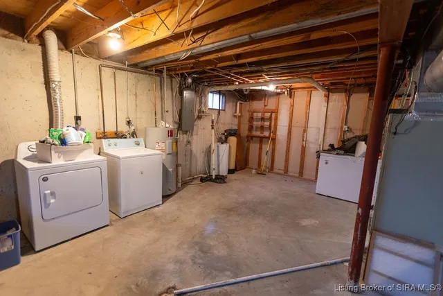 $315,000 | 3720 Flemar Drive, Floyds Knobs, IN 47119