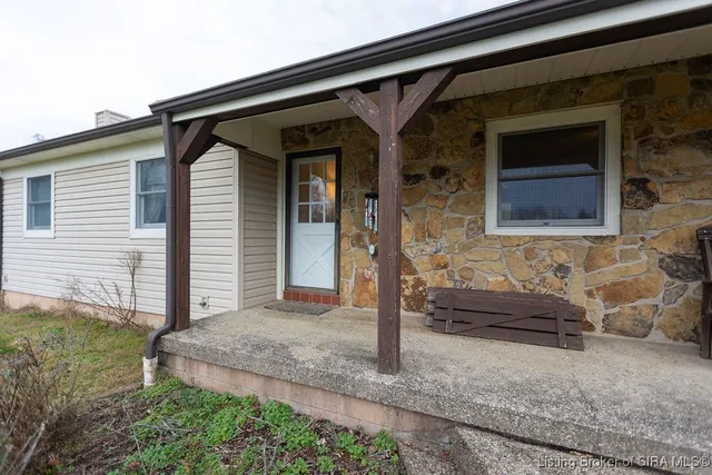 $315,000 | 3720 Flemar Drive, Floyds Knobs, IN 47119