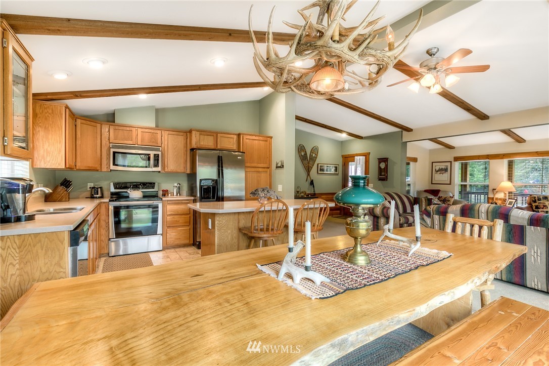 221 Rally Way Easton, WA 98925 - Photo 11 of 25 Gallery Image 11
