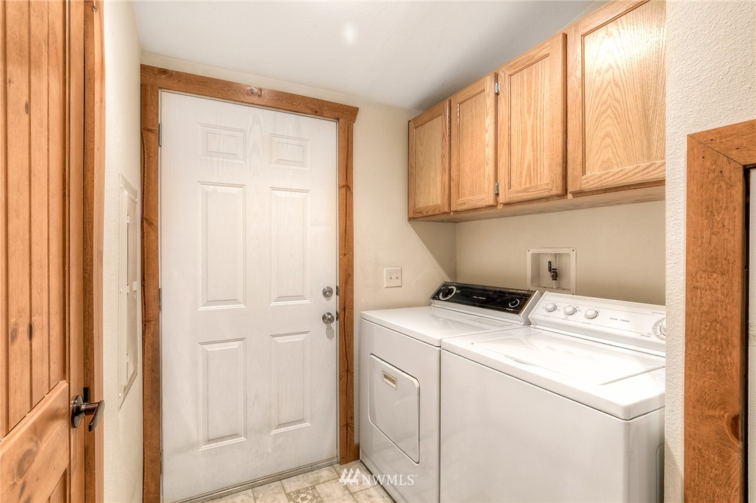 221 Rally Way Easton, WA 98925 - Photo 12 of 25 Gallery Image 12
