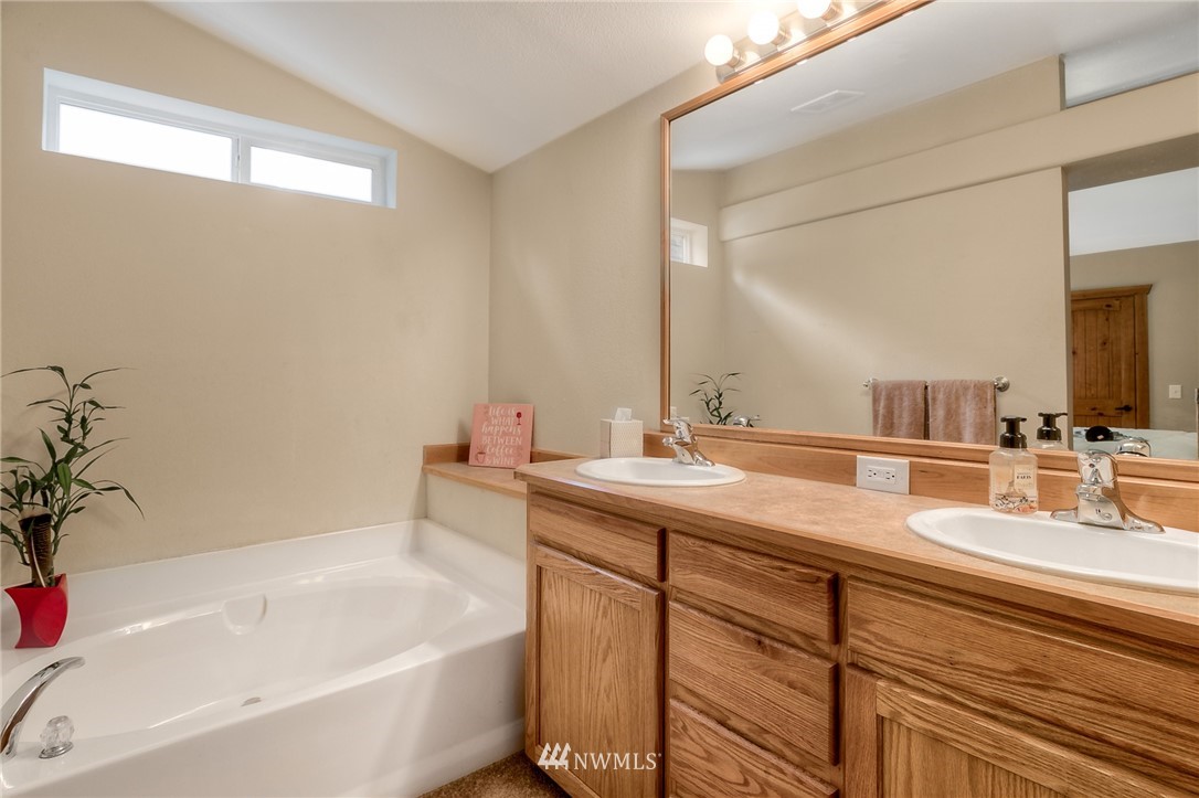 221 Rally Way Easton, WA 98925 - Photo 16 of 25 Gallery Image 16
