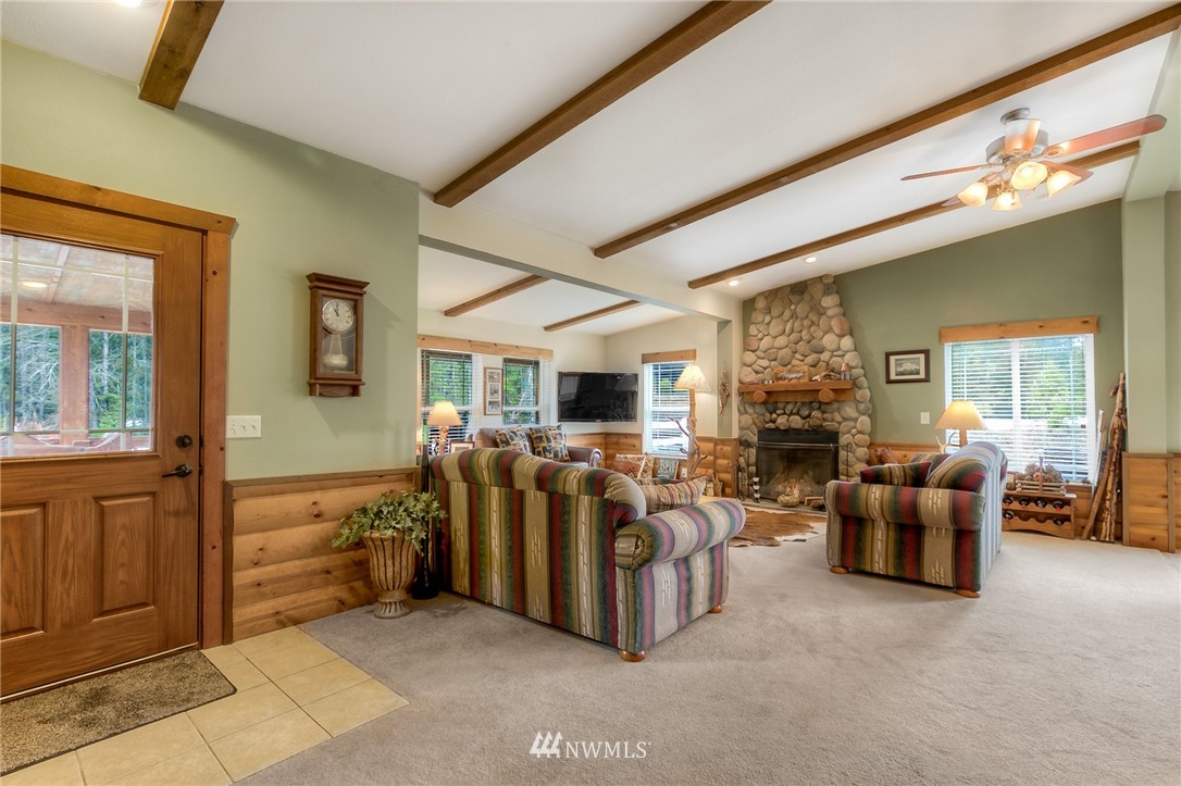 221 Rally Way Easton, WA 98925 - Photo 4 of 25 Gallery Image 4