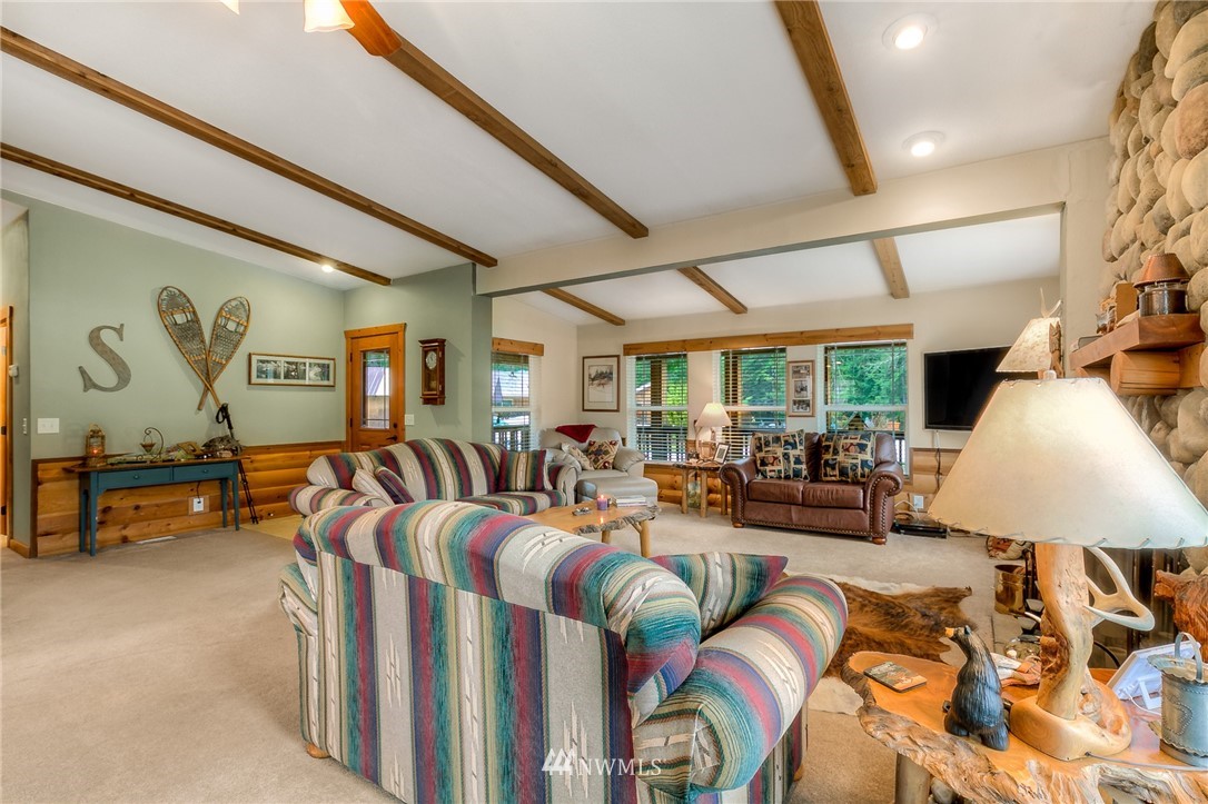 221 Rally Way Easton, WA 98925 - Photo 6 of 25 Gallery Image 6