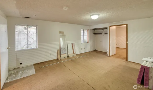 a view of livingroom with hardwood