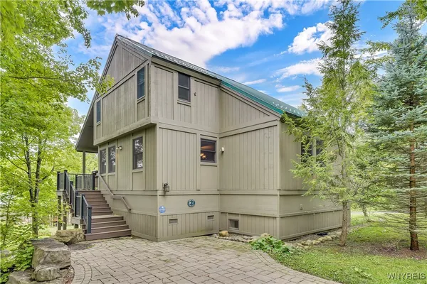 $460,000 | 1 Abbott Hill Road, Concord, NY 14025