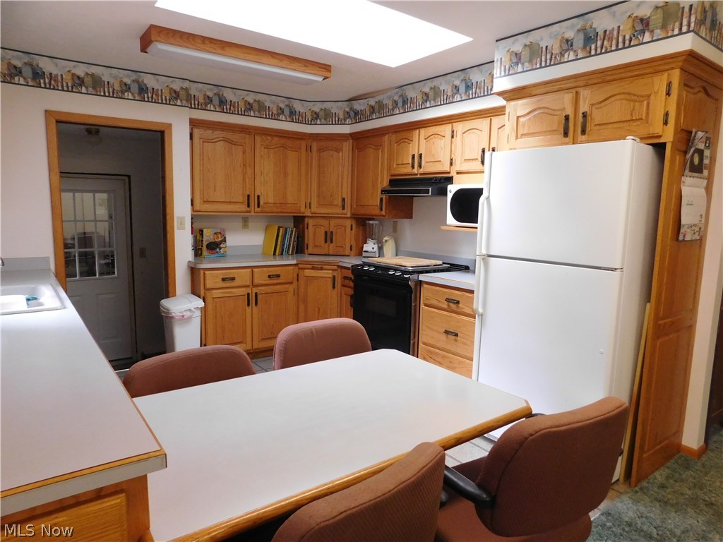 7057 Glendale Road North Ridgeville, OH 44039 - Photo 5 of 35