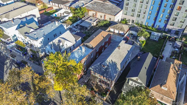 $1,400,000 | 4518 Richardson Avenue | Wakefield