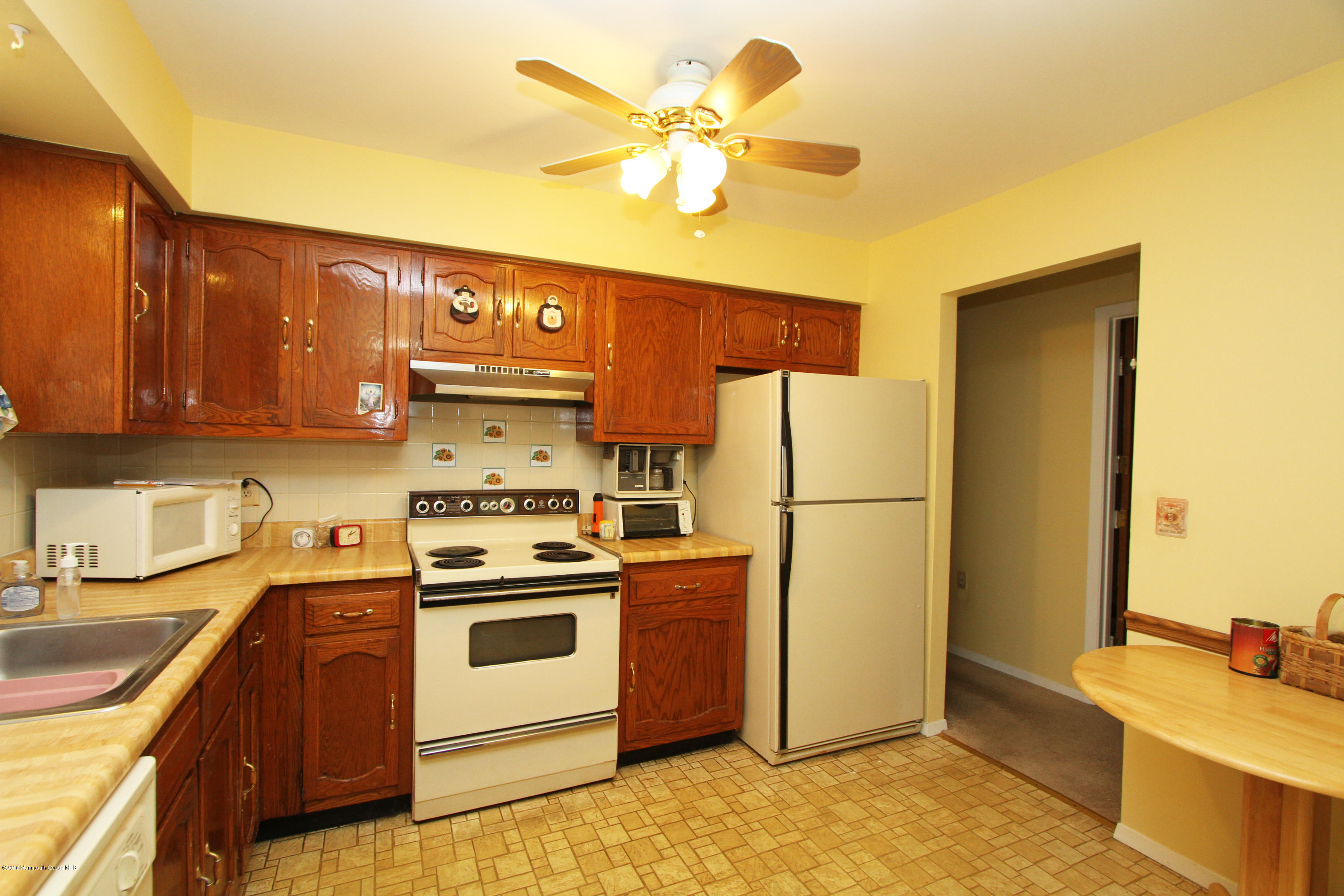 20B Medford Road, Unit A Whiting, NJ 08759 - Photo 3 of 13 2nd View Kitchen