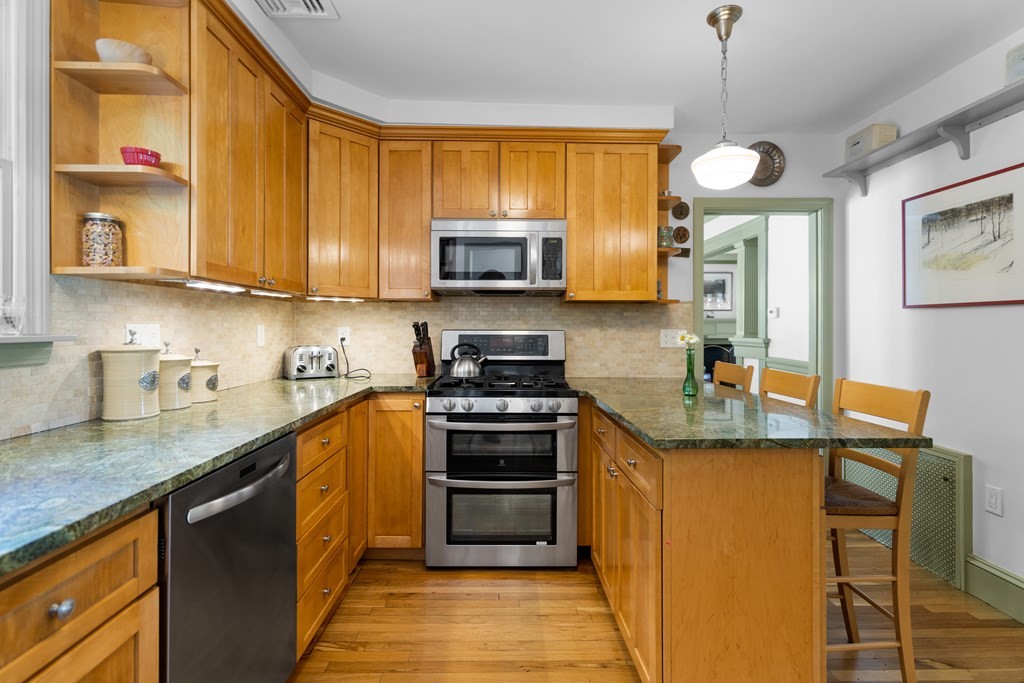 4 Bonad Road Winchester, MA 01890 - Photo 11 of 39 Gallery Image 11