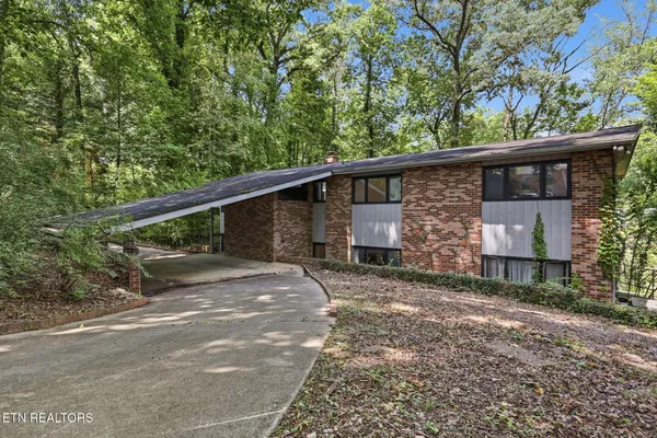 $385,000 | 114 Balboa Circle, Oak Ridge, TN 37830