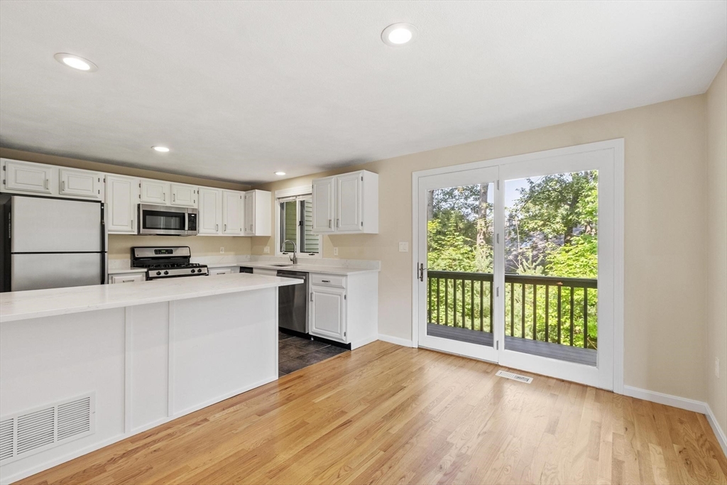 20 Deer Path, Unit 7 Maynard, MA 01754 - Photo 9 of 31