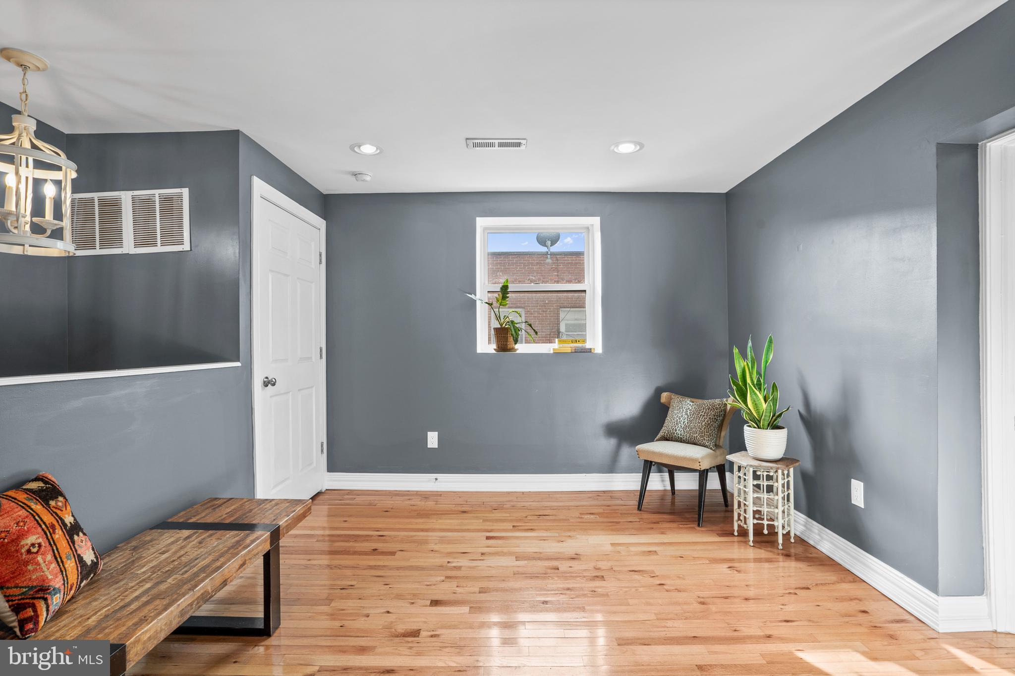 2024 South 12th Street, Unit 2 Philadelphia, PA 19148 - Photo 9 of 21 a workspace with furniture and rug