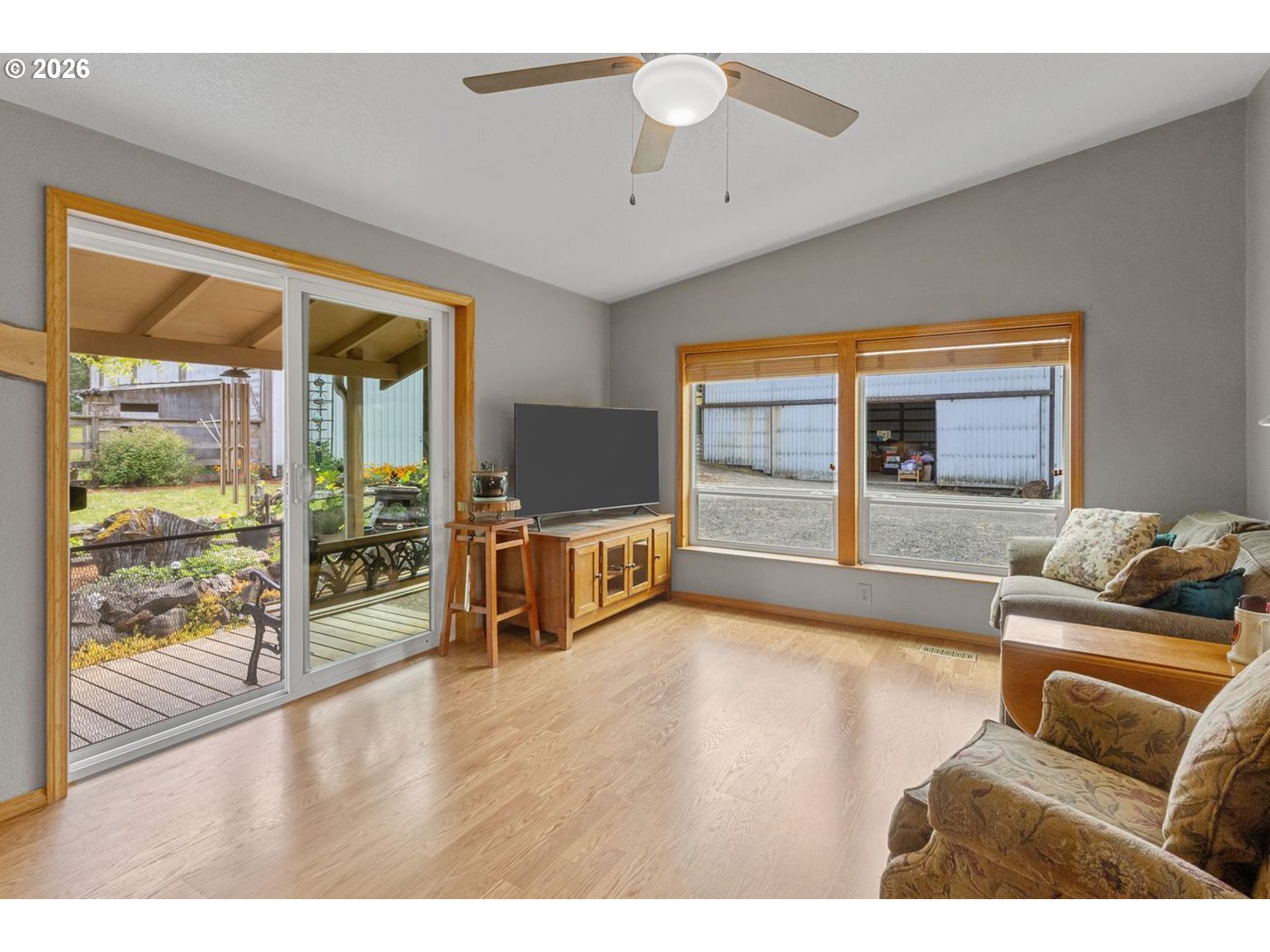5150 Liberty Road Dallas, OR 97338 - Photo 9 of 48