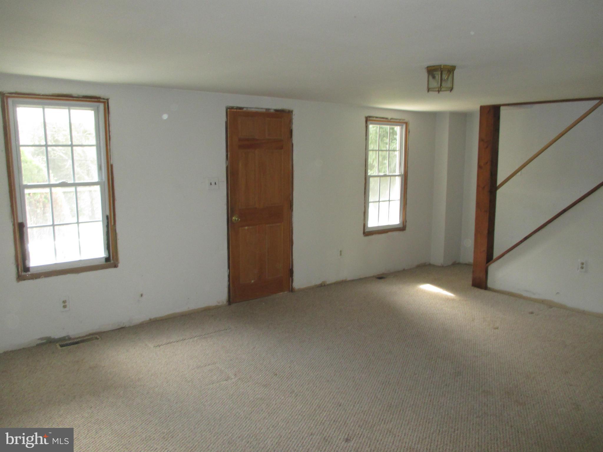 62 Walnut Grove Road Elkton, MD 21921 - Photo 5 of 10 Living Room