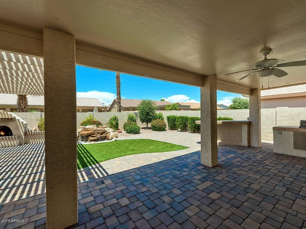 15604 Piccadilly Road Goodyear, AZ 85395 - Photo 4 of 23 Perfect for Outdoor Entertaining